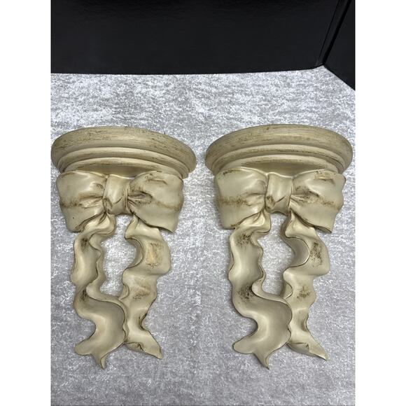 Distressed bow wall mount Floating shelf Resin bedroom bathroom EUC Set of 2 - Picture 1 of 10